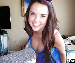 جبهة مورو بريتاني إليزابيث حار جدا في السرير فيلم سكس وجنس إغاظة مع حلمته الطبيعية الكبيرة