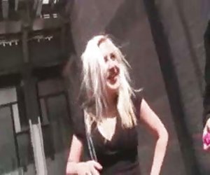 إخفاء والسعي مع زوجة الأب افلام تعليم الجنس